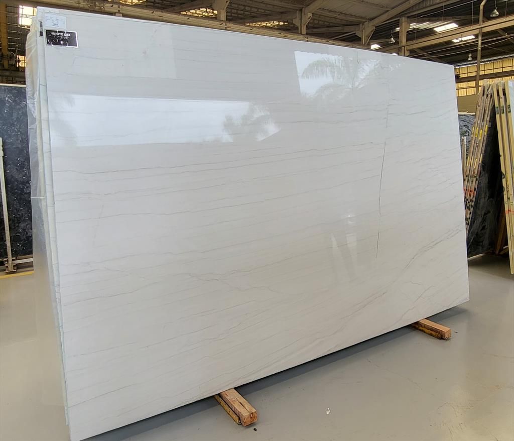White Lux slab